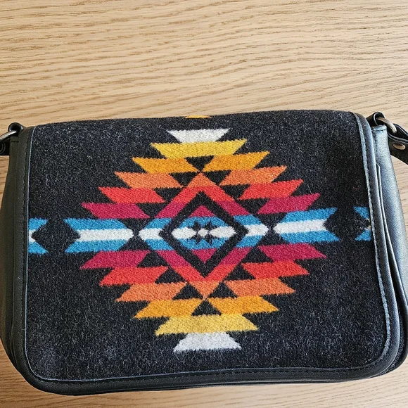 Pendleton Wool Southwestern Crossbody Bag Black Leather Aztec Boho - Picture 2 of 14